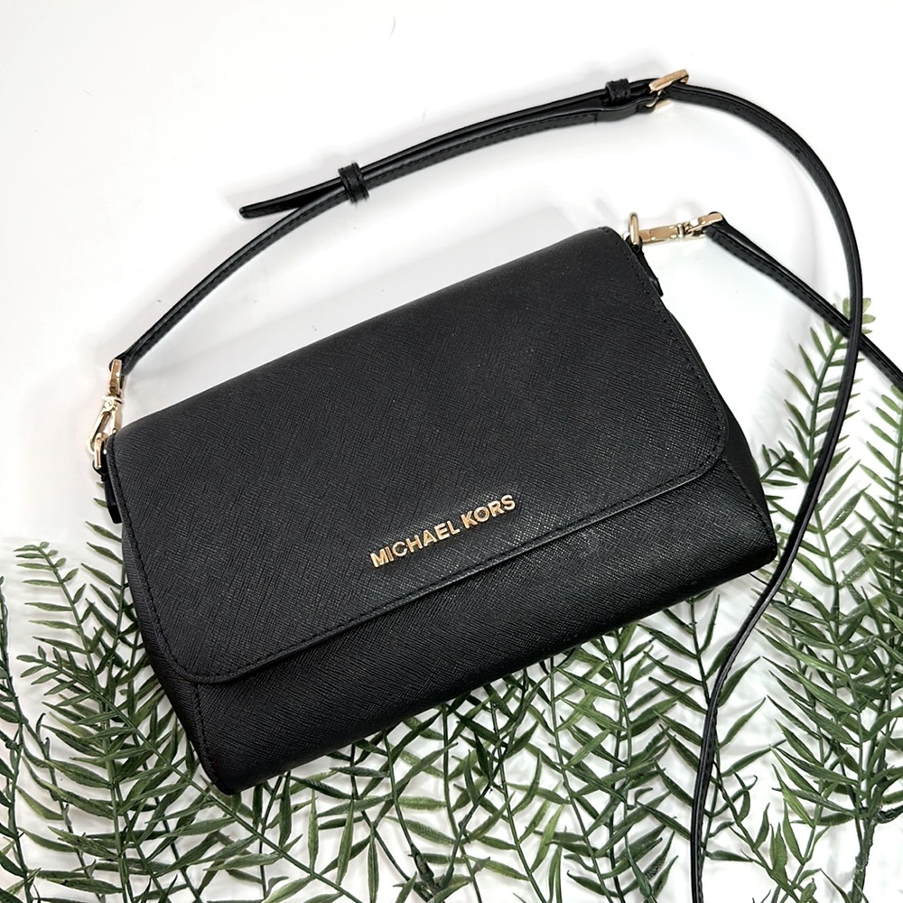 Michael Kors jet set crossbody handbag